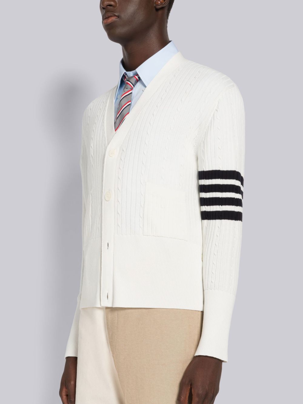 Thom Browne Baby Cable Rib Cotton 4-Bar V-Neck メンズ カーディガン 白 | WRR72V20783