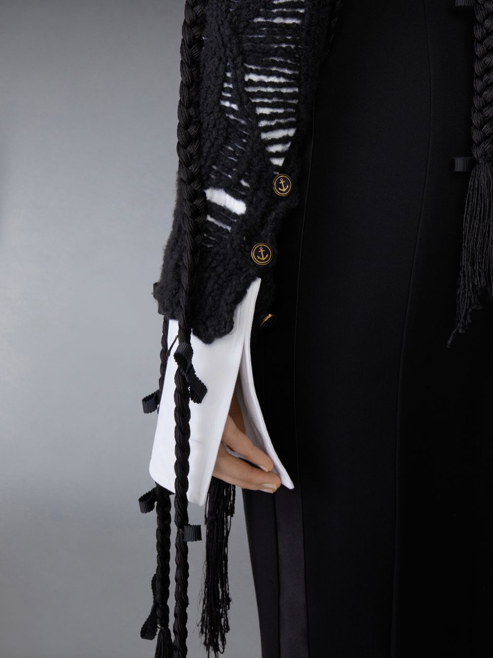 Thom Browne Cashmere Silk Cable Ladder Stitch Cropped Crewneck レディース カーディガン 黒 | GSR01O68570
