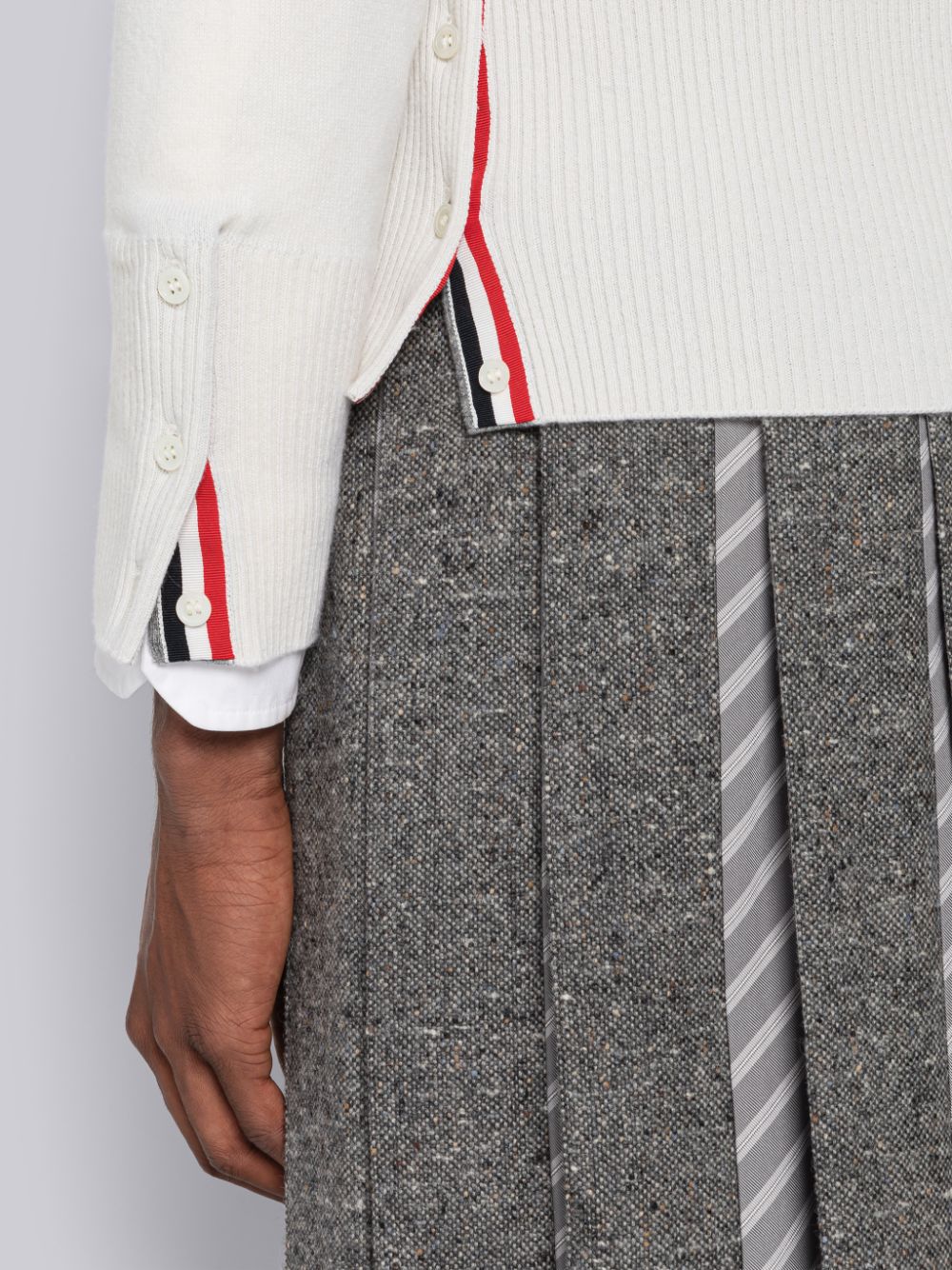 Thom Browne Cashmere Stripe V-Neck メンズ カーディガン 白 | YJQ07Y97055