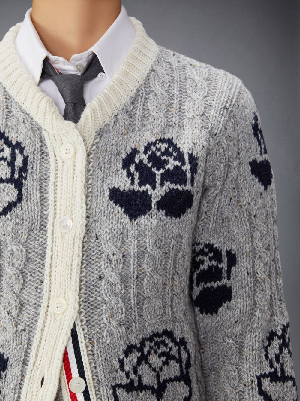 Thom Browne Donegal Cable Check and Rose Cropped Crew Neck レディース カーディガン グレー | JPA68E69576