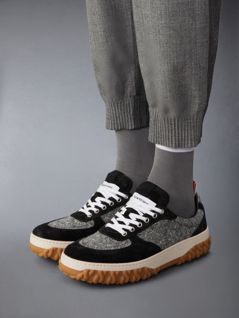 Thom Browne Donegal Tweed Cable Knit Sole Letterman メンズ スニーカー 黒 | NNK03U89877