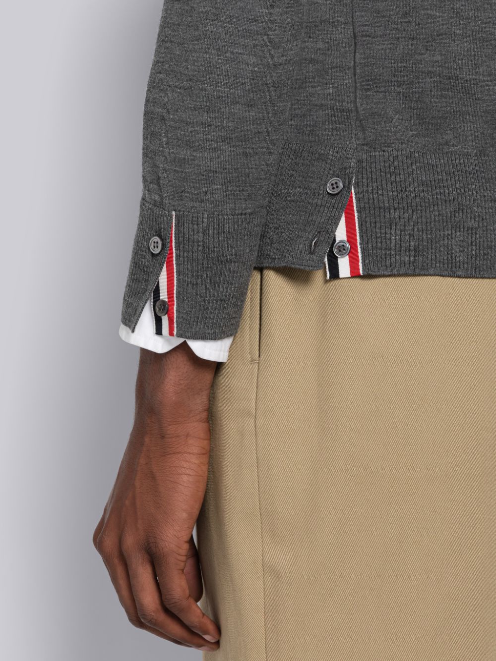 Thom Browne Fine Merino Stripe Relaxed V-Neck メンズ カーディガン グレー | IDI76P45160