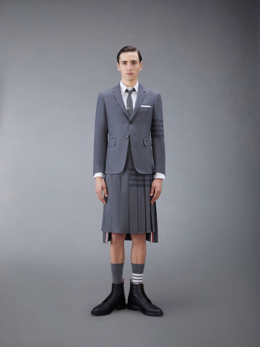 Thom Browne Flannel 4-Bar Classic Sport メンズ コート グレー | WBA24K80522