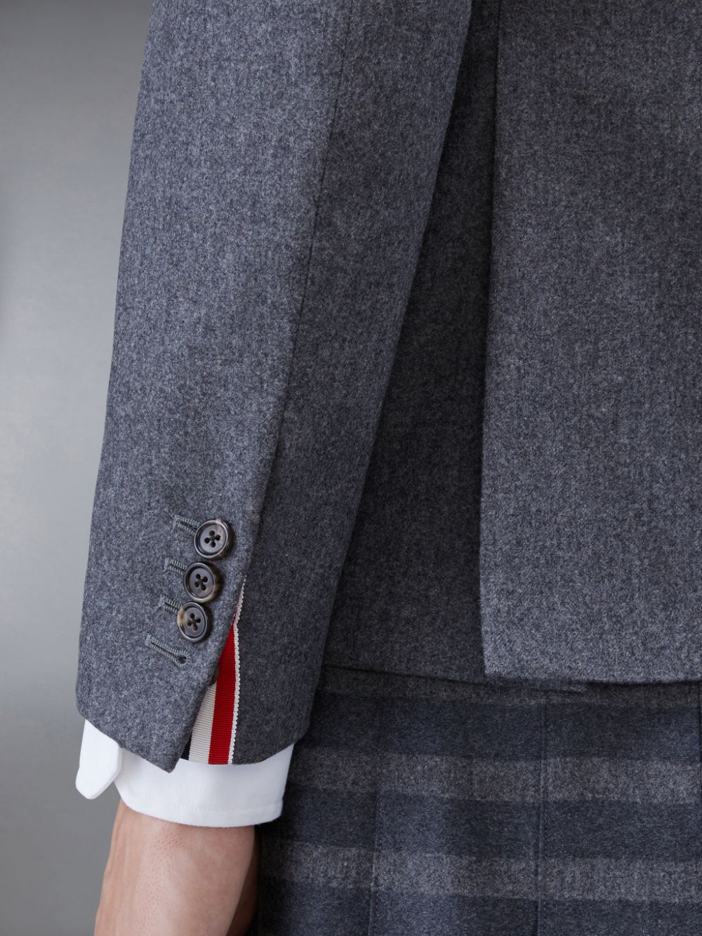 Thom Browne Flannel 4-Bar Classic Sport メンズ コート グレー | WBA24K80522
