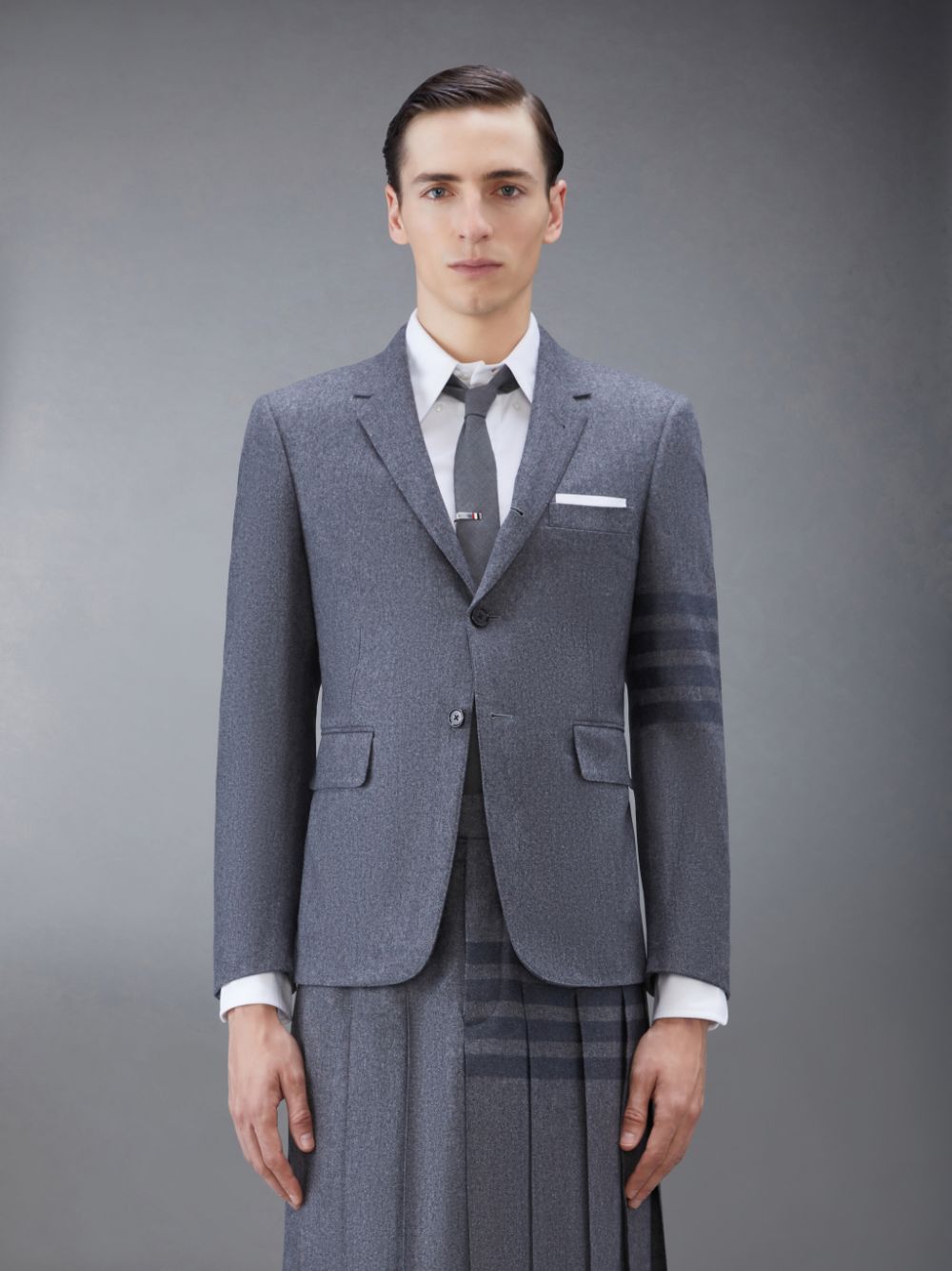 Thom Browne Flannel 4-Bar Classic Sport メンズ コート グレー | WBA24K80522