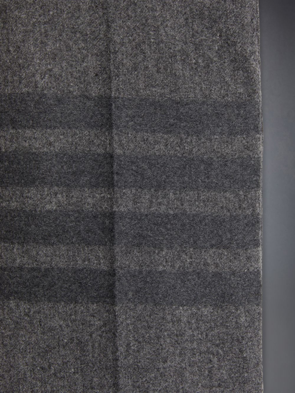 Thom Browne Flannel 4-Bar Classic ボーイ パンツ グレー | ILM63A40416