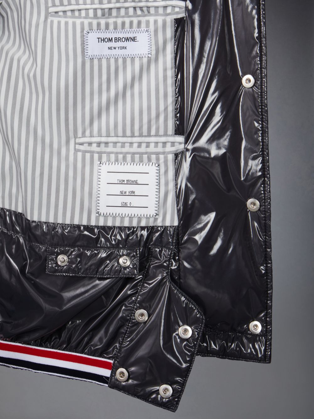 Thom Browne Funmix Glossy Tech Down Fill Detachable Hood Bomber メンズ ジャケット グレー | FOS38R01095