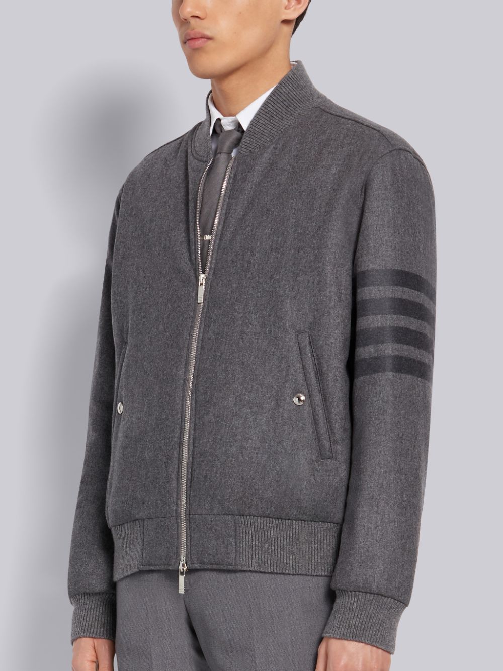 Thom Browne Medium Tech Down Wool Flannel Tonal 4-Bar Relaxed Blouson メンズ ジャケット グレー | LCF63J89767