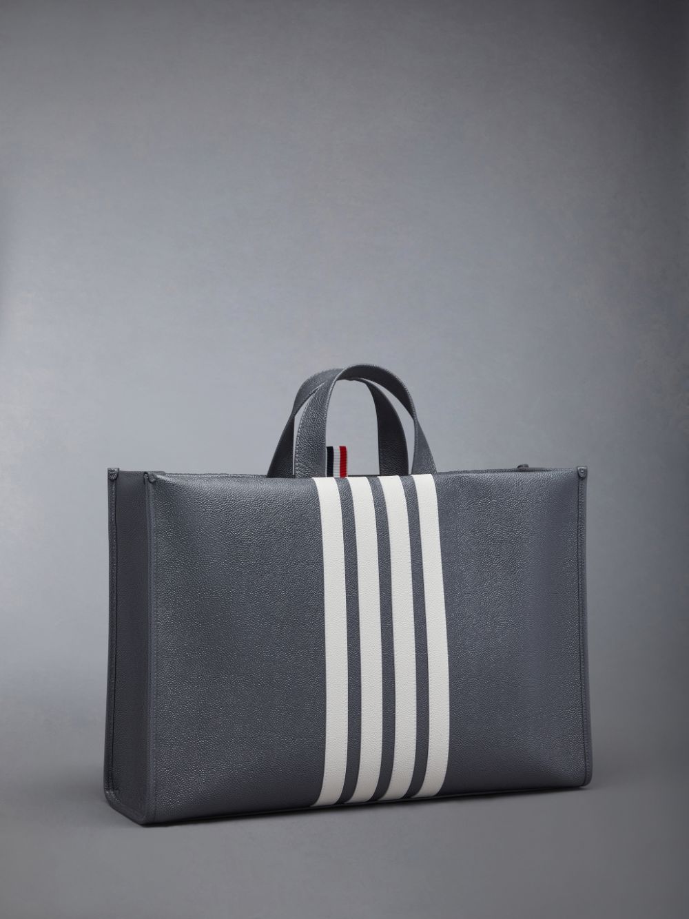 Thom Browne Pebble Grain 4-Bar Squared メンズ トートバッグ グレー | PRY73T66589