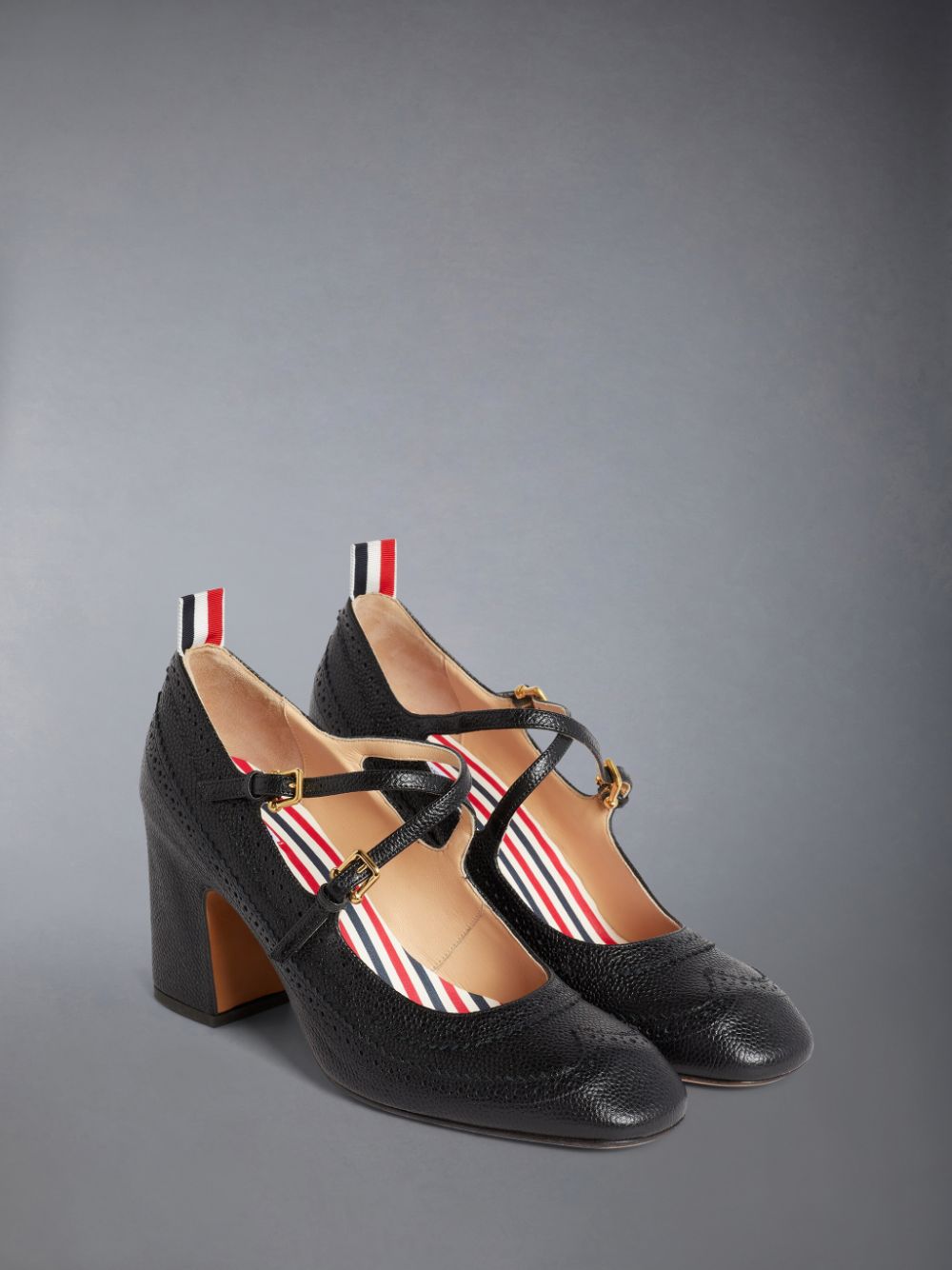 Thom Browne Pebble Grain Leather Brogued 75mm Block Heel Criss Cross レディース メリージェーン シューズ 黒 | MIH09A39094
