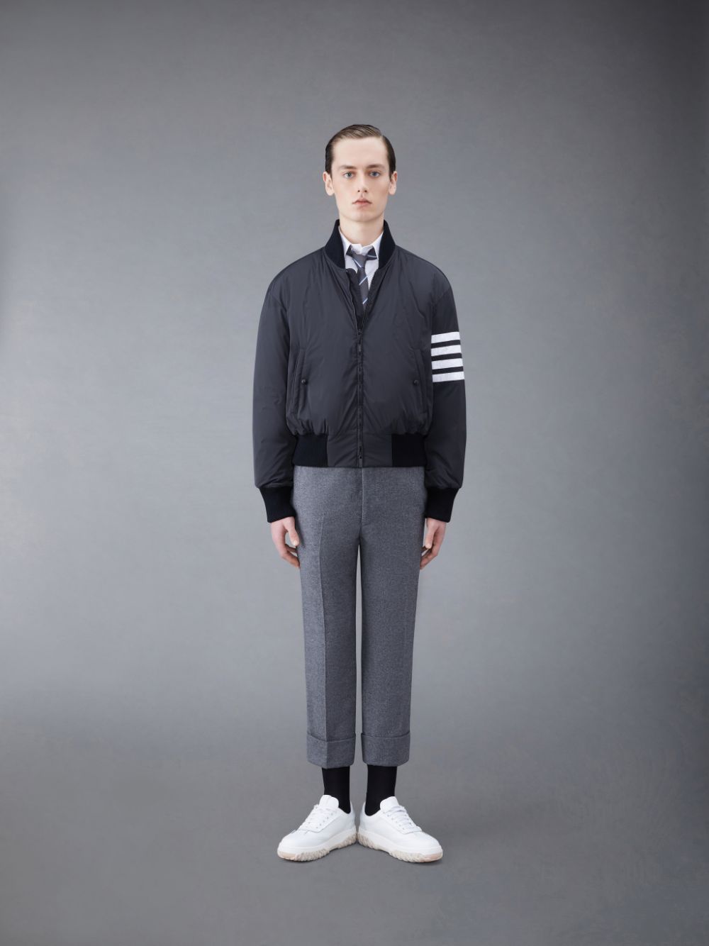 Thom Browne Poly Twill Rib 4-Bar Down Oversized Blouson メンズ ジャケット グレー | WOE14J74852