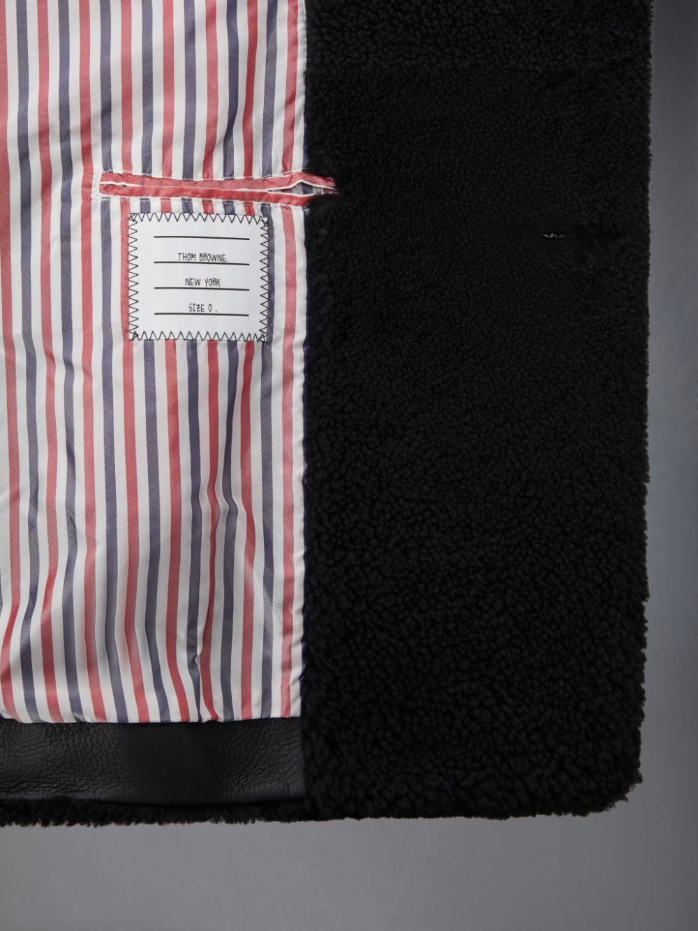 Thom Browne Shearling 4-Bar Peacoat メンズ コート 黒 | RZL72N24475