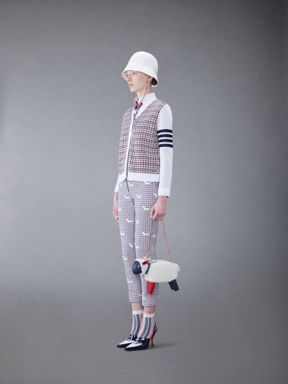 Thom Browne Small Sheep Chain in Shearling & Pebble Grain メンズ クロスボディバッグ 白 | SCK77P30211