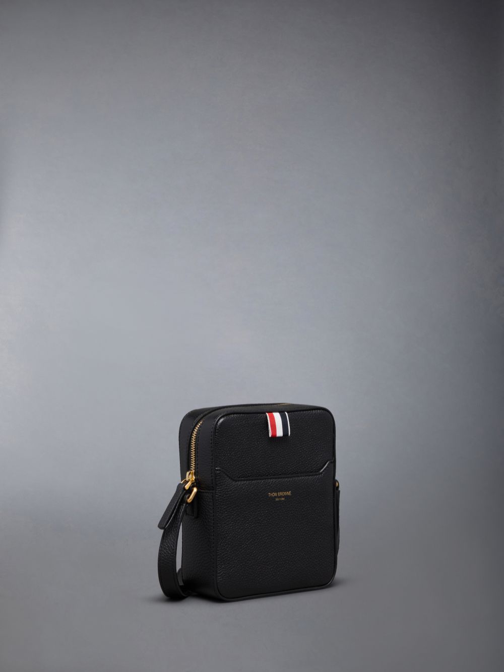 Thom Browne Soft Pebble Grain 4-Bar Vertical Camera レディース ツールバッグ 黒 | DCV79Z60270