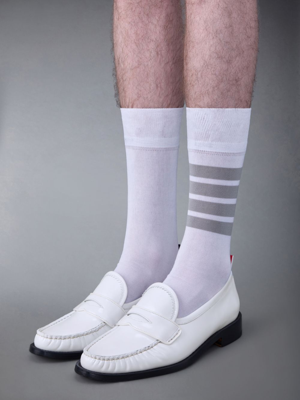 Thom Browne Spazzolato Pleated Varsity メンズ ローファー 白 | DND80R68642
