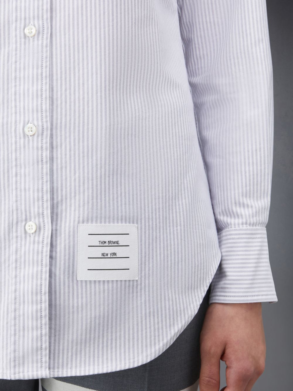 Thom Browne Stripe Oxford Armband Classic Round Collar レディース シャツ グレー | NJU43H73872