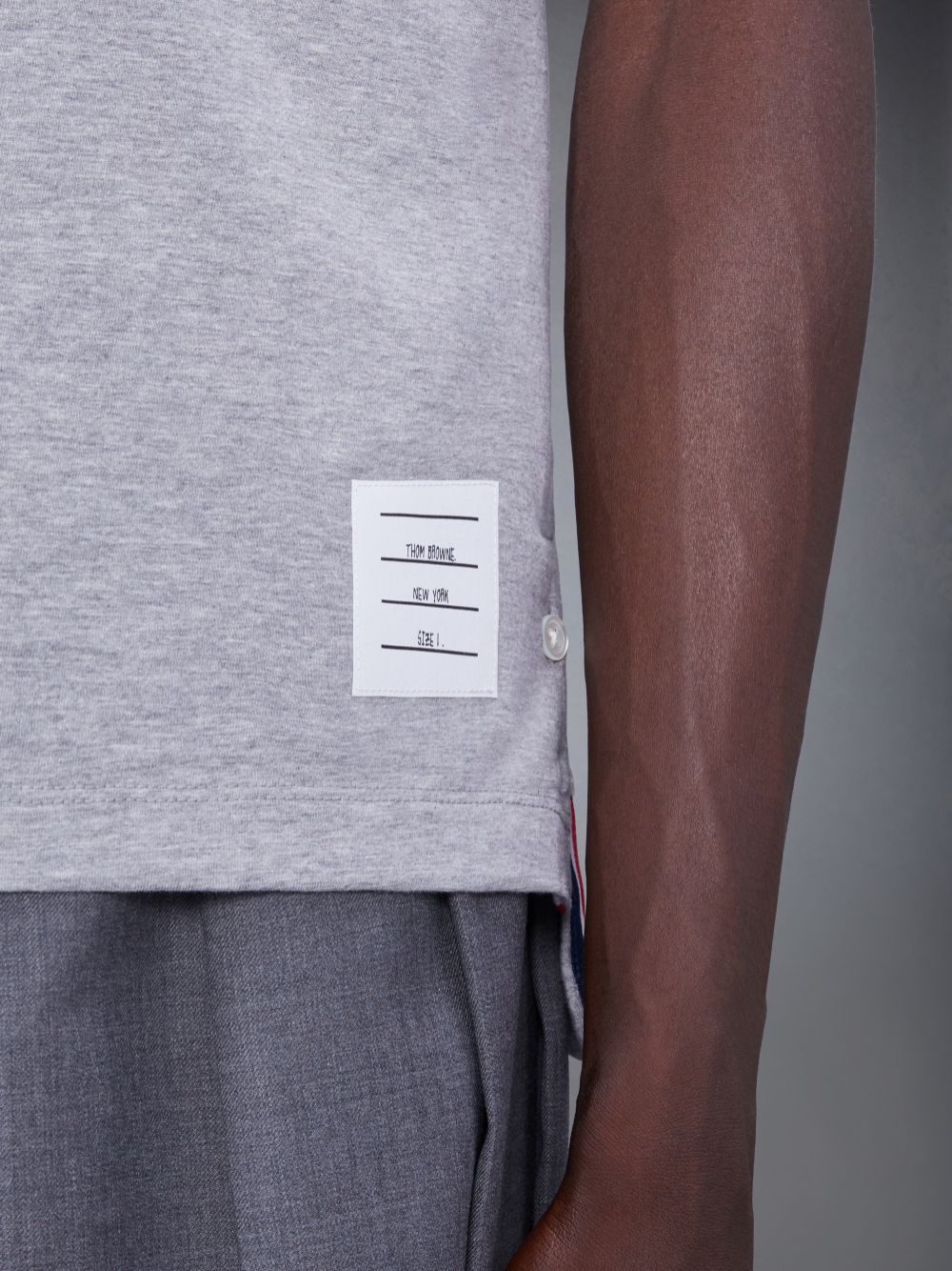 Thom Browne Tonal Cotton Jersey Short Sleeve Ringer メンズ Tシャツ グレー | TOW81J63406