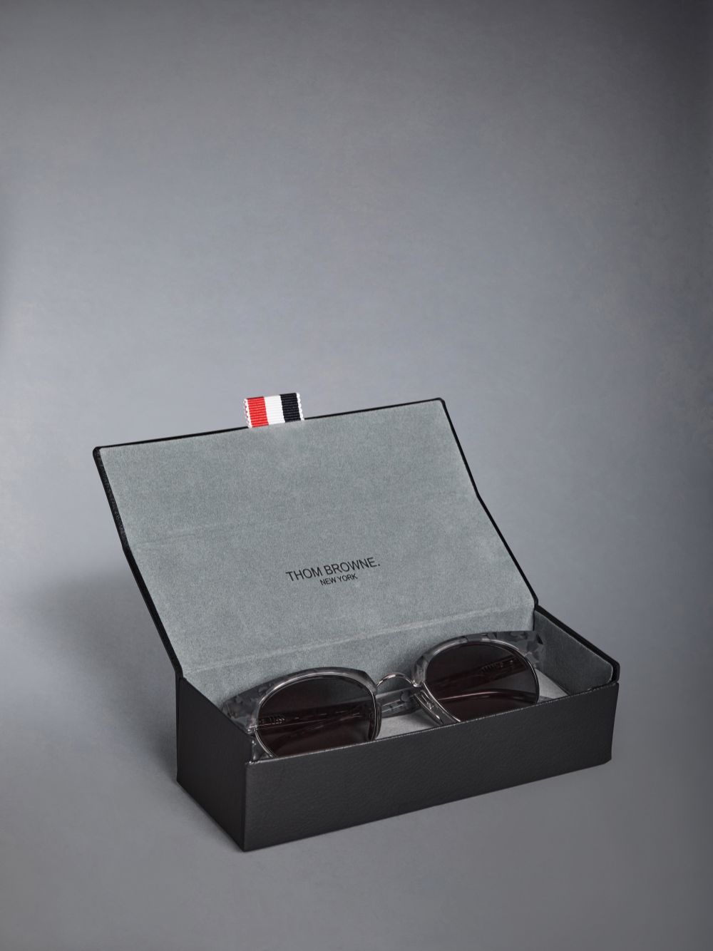 Thom Browne Tortoise Acetate And Titanium Oval メンズ サングラス 緑 | KLJ49L65829