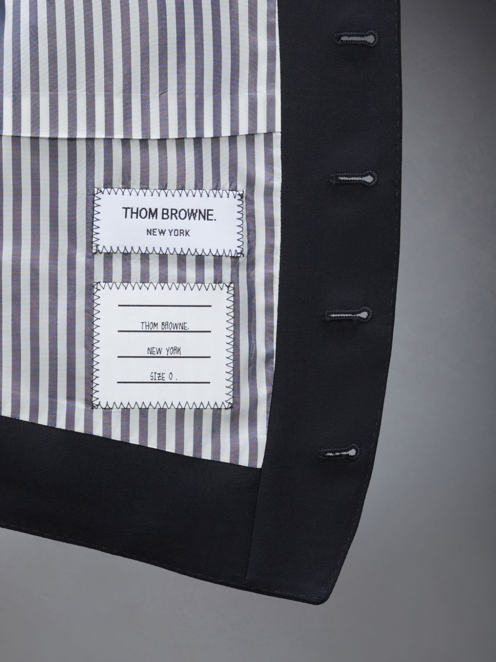 Thom Browne Twill Tipping Classic メンズ ベスト 黒 | YTA53A54552