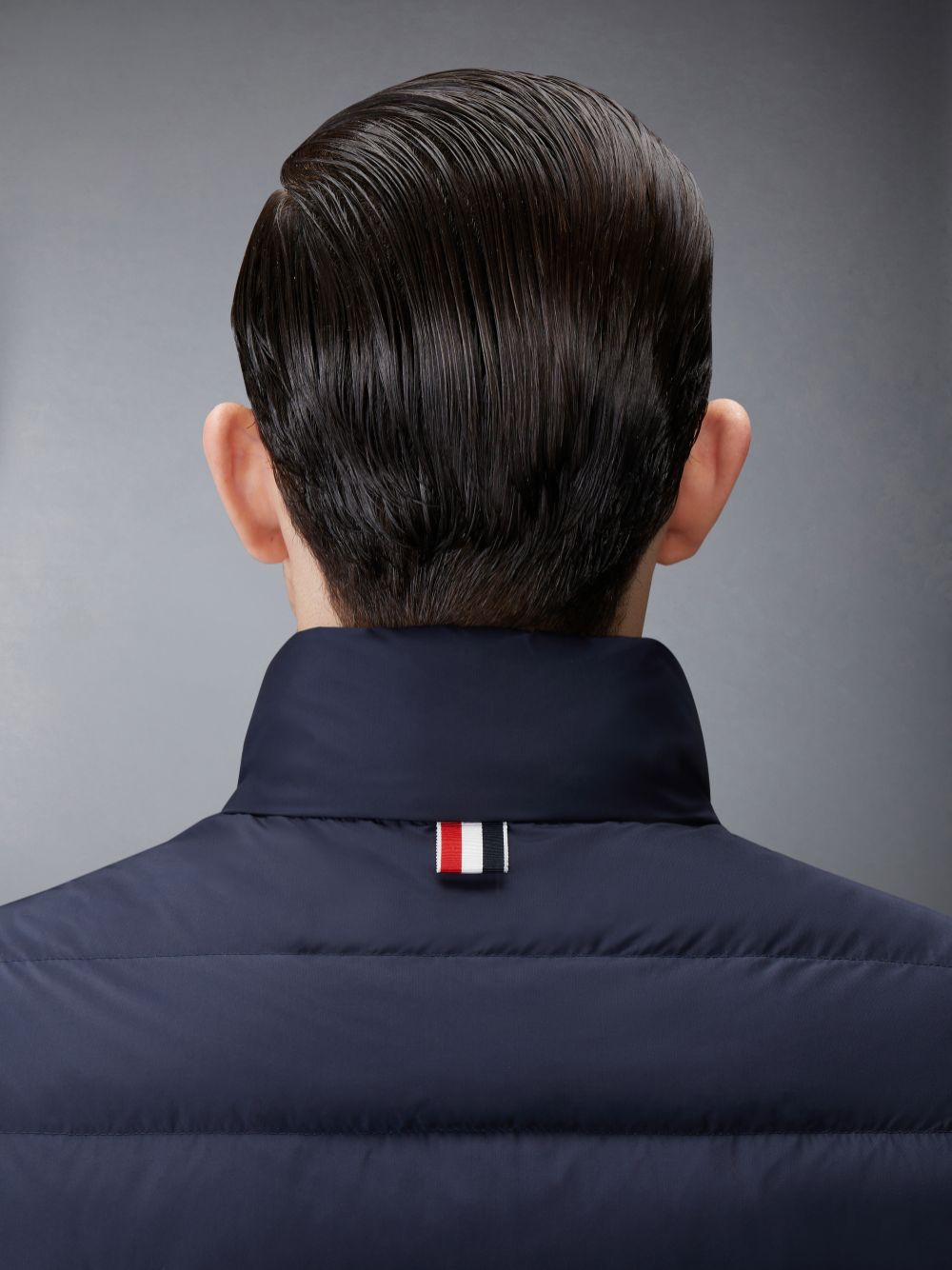 Thom Browne ULTRA LIGHT NYLON TECH FUNNEL NECK DOWN メンズ ベスト 青 | IHV10D01602