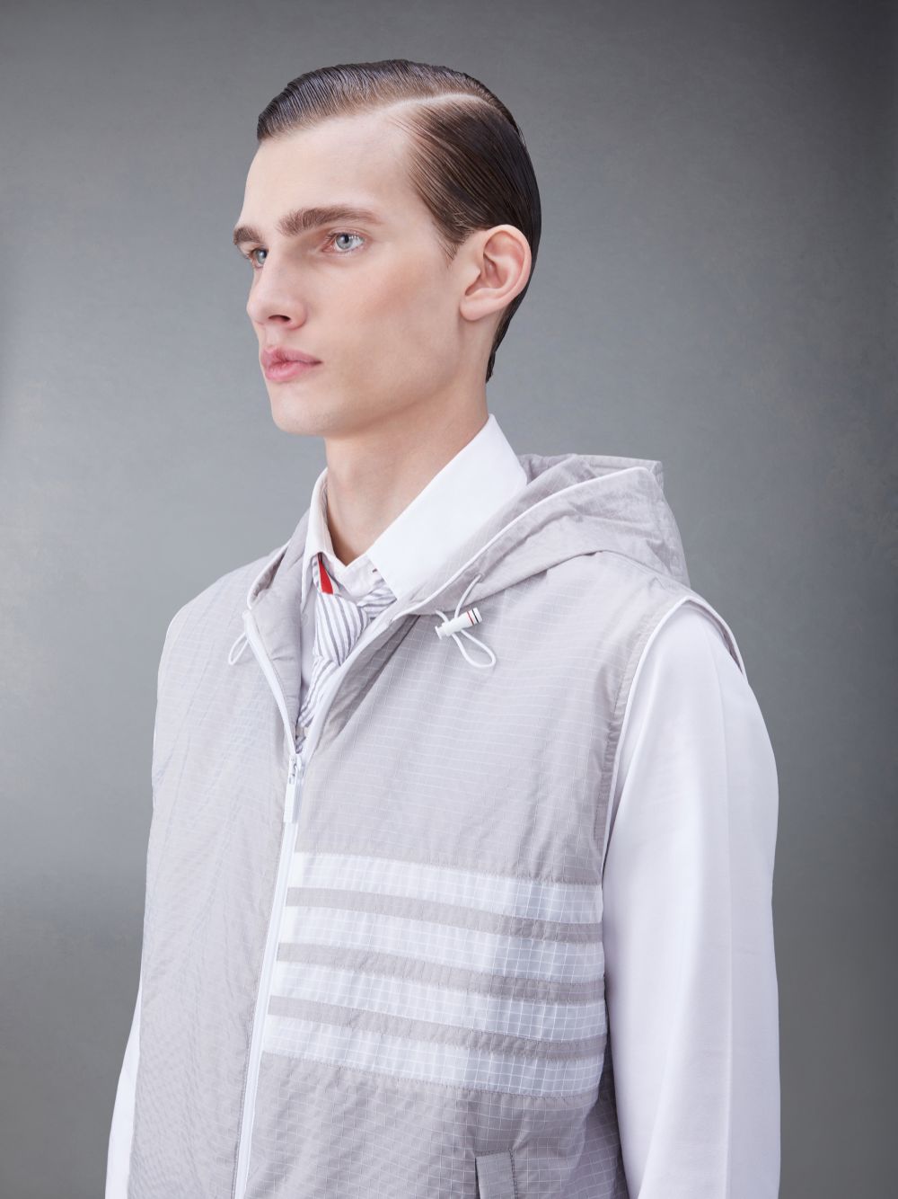 Thom Browne Ultralight Ripstop 4-Bar Hooded メンズ ベスト グレー | WZL56X16462