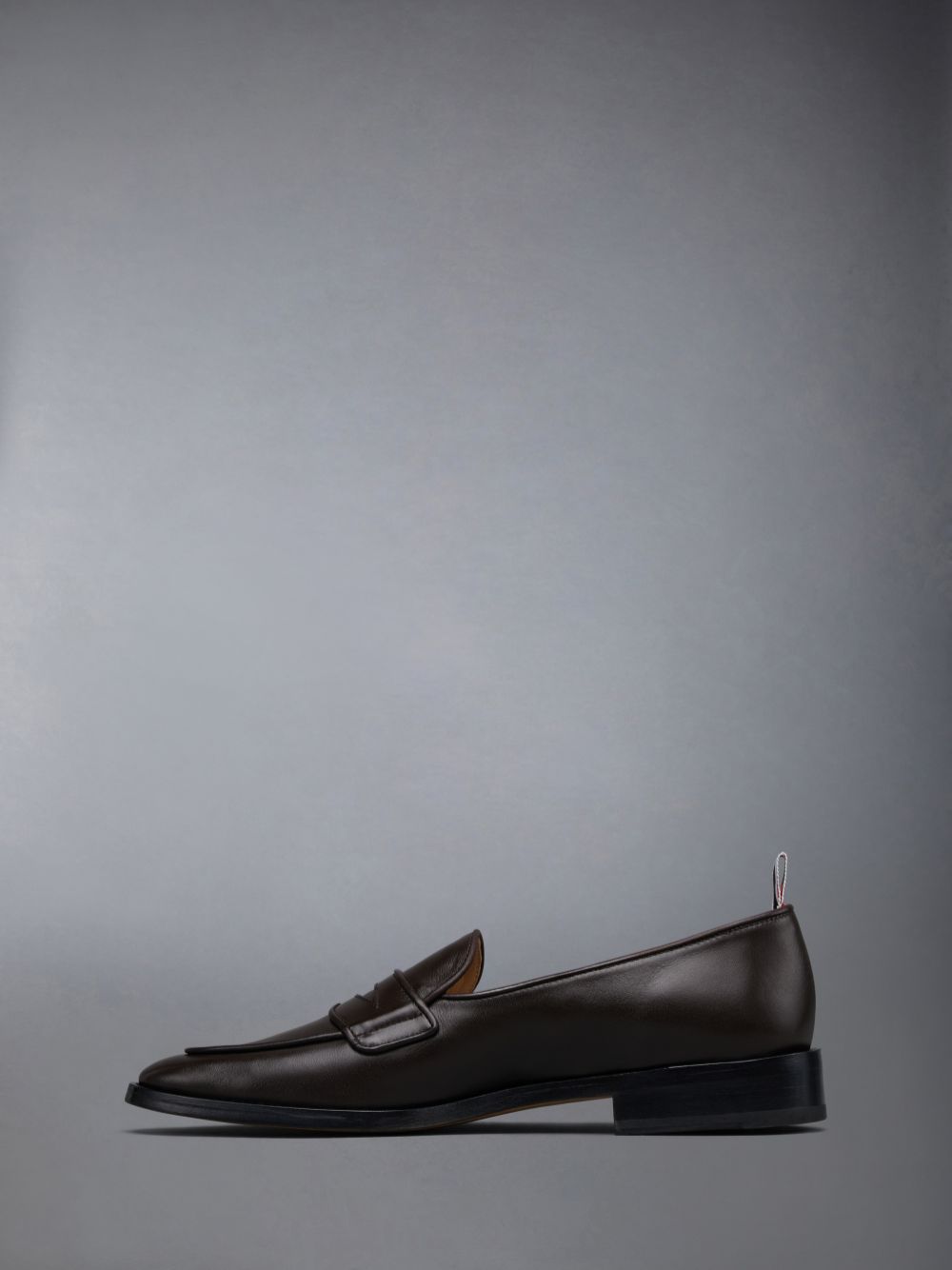 Thom Browne VITELLO CALF LEATHER VARSITY PENNY メンズ ローファー ブラウン | GLB55X15437