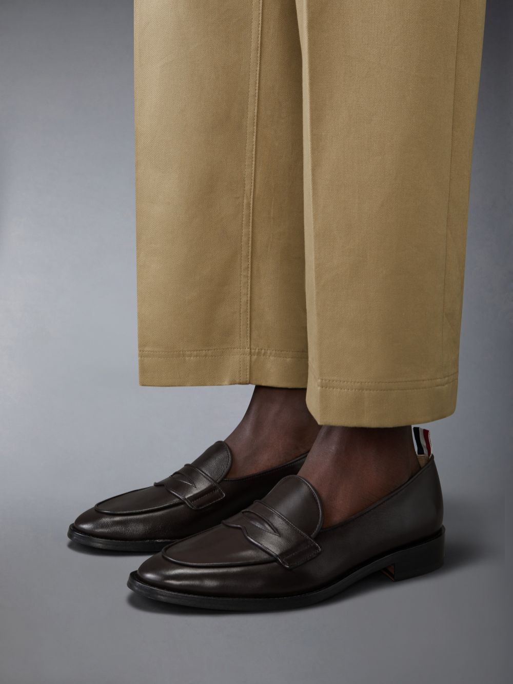 Thom Browne VITELLO CALF LEATHER VARSITY PENNY メンズ ローファー ブラウン | GLB55X15437