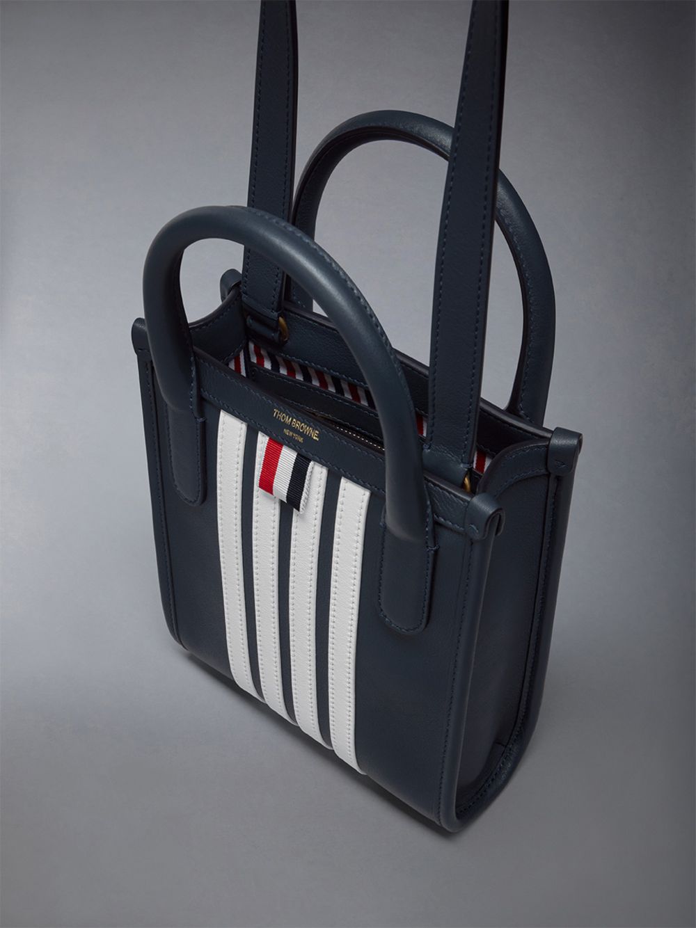 Thom Browne Vertical Mini W/ 4 Bar Stripes in Smooth Calf メンズ トートバッグ 青 | CBK21G30281