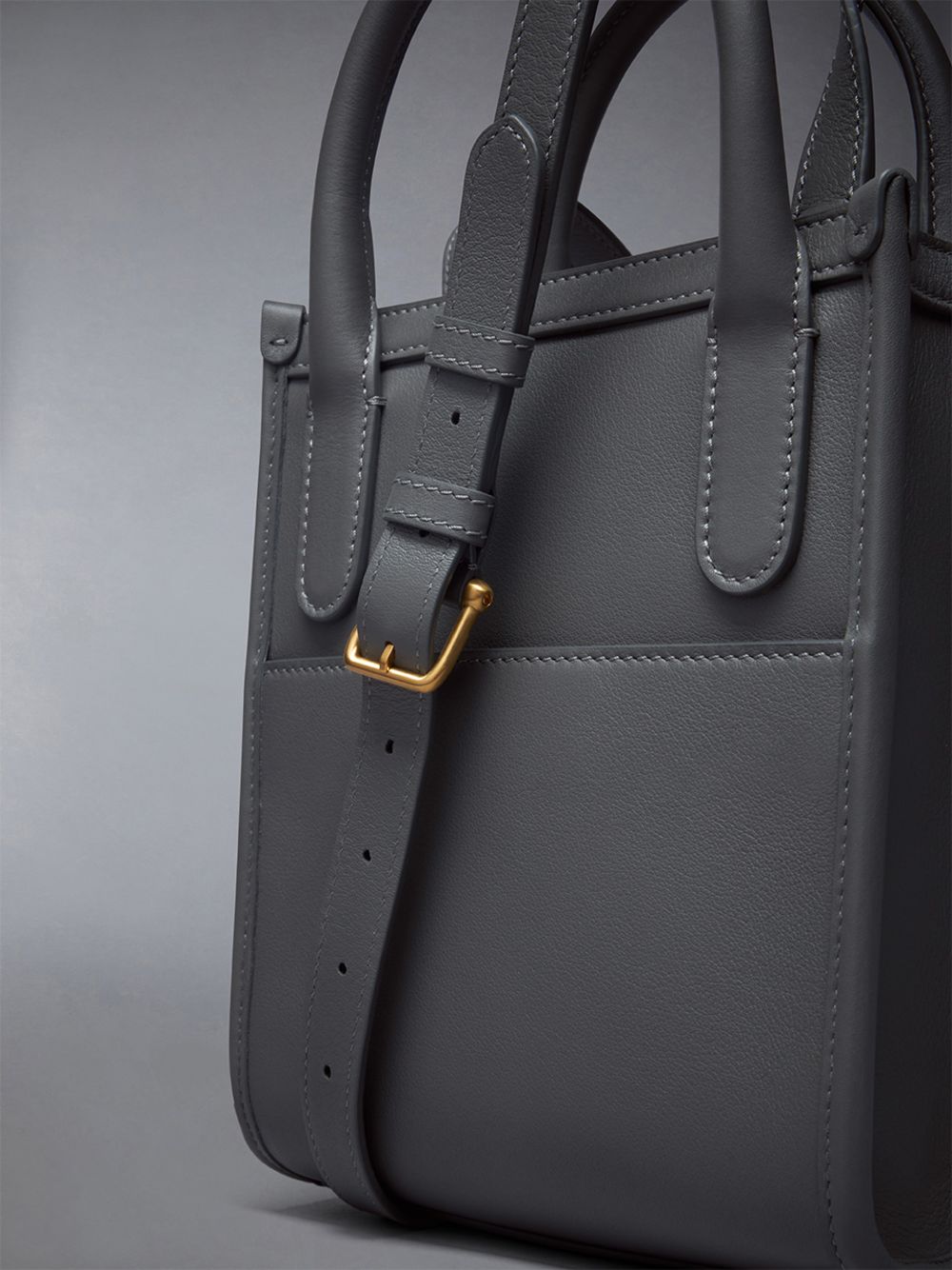 Thom Browne Vertical Mini W/ 4 Bar Stripes in Smooth Calf メンズ トートバッグ グレー | JOV61K63030
