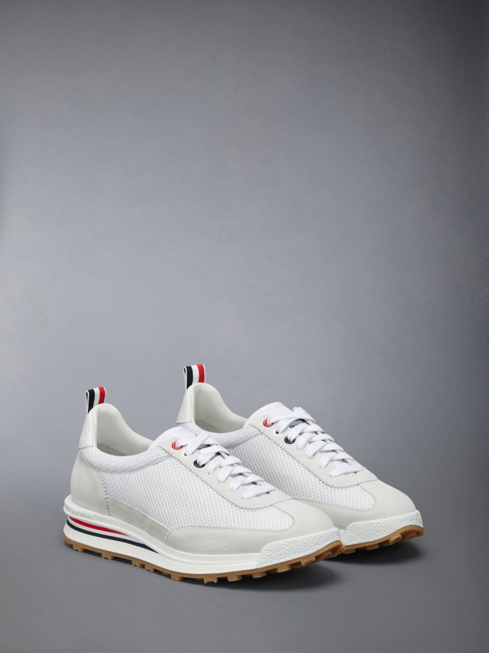 Thom Browne White Nylon Tech Runner レディース スニーカー 白 | LJU40O14931