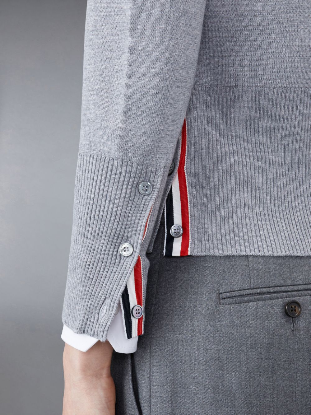 Thom Browne Wool 4-Bar V-Neck レディース カーディガン グレー | HVA40T96666