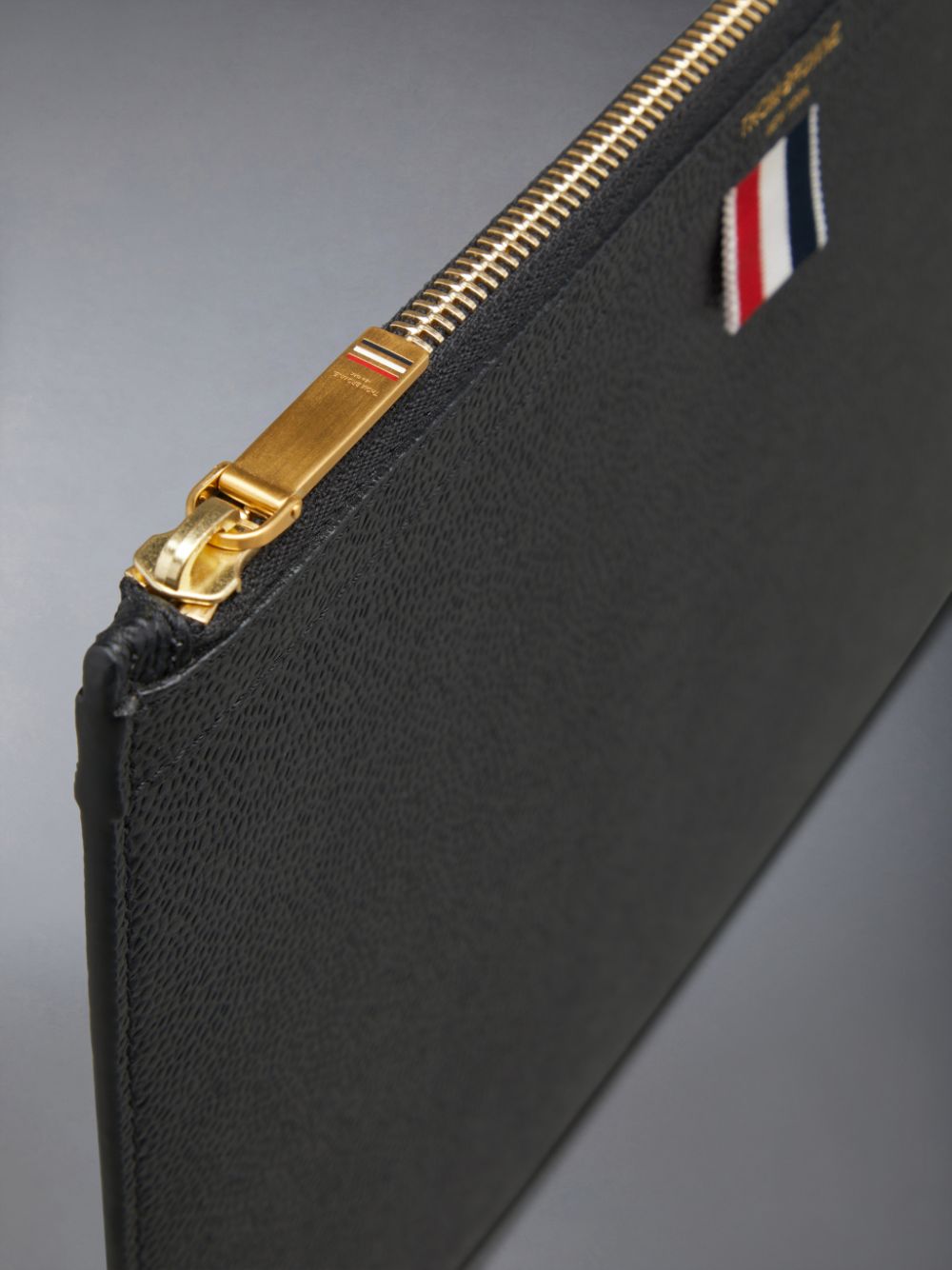 Thom Browne small leather メンズ クラッチバッグ 黒 | UQH00B84822